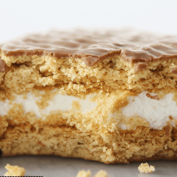 Crumbl Moonbeam Ice Cream Cookie Crumbl Moonbeam Ice Cream Cookie